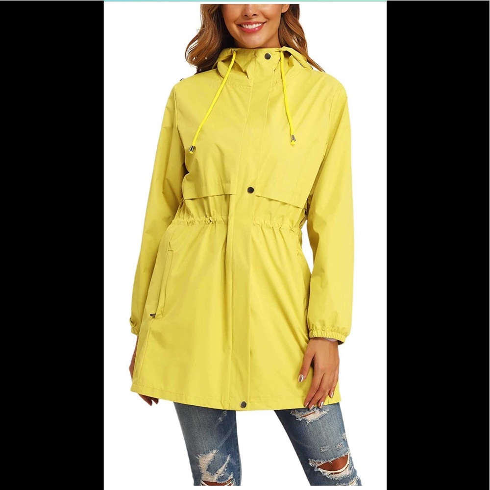 ✨NWT✨100%WaterProof Hooded Rain Jacket Windbreaker